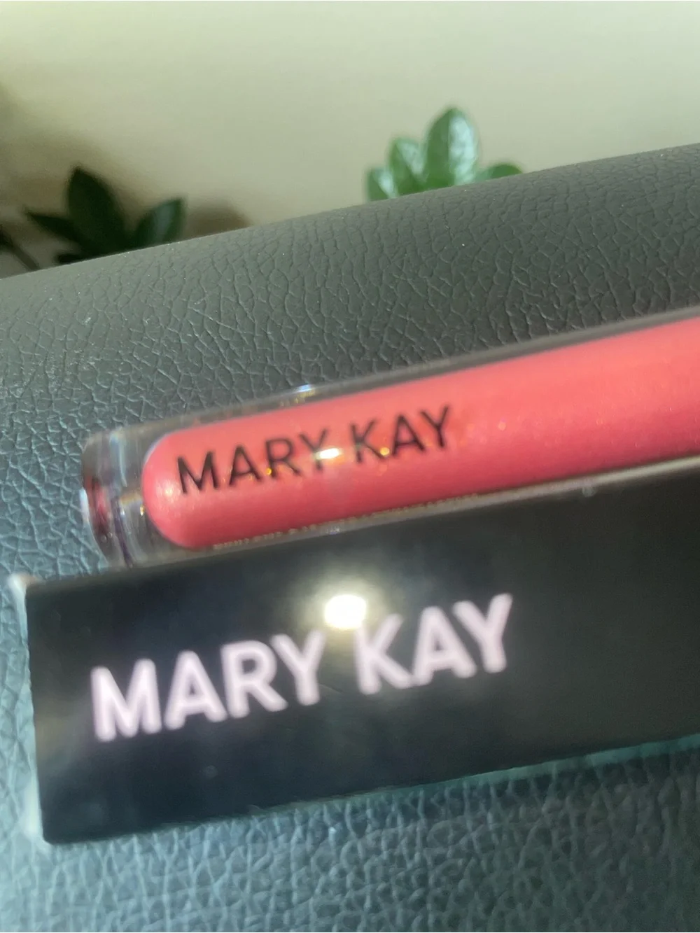 Mary Kay Unlimited Lip Gloss Fancy Coral Shimmer